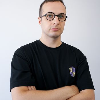 Янис