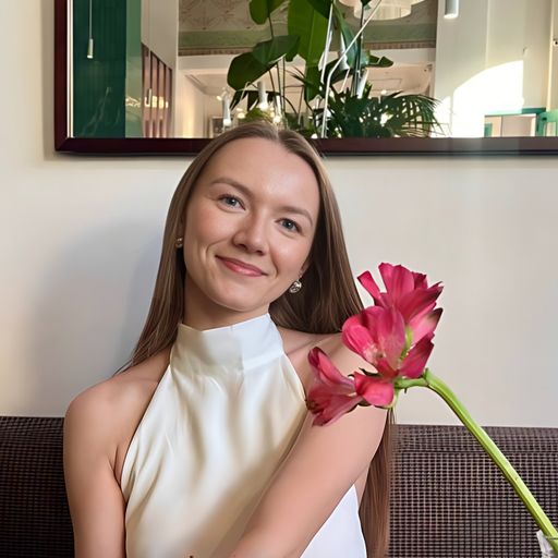 Полина